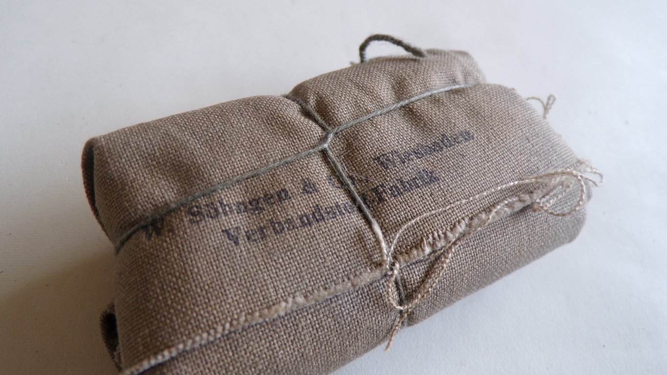 Wehrmacht Verbandpäckchen 1940