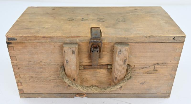German WH Entlastungzunder 44 Ammunition Box
