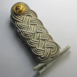 Fully matching WH (Kriegsmarine) officers'-type shoulderboard-pair (that comes...
