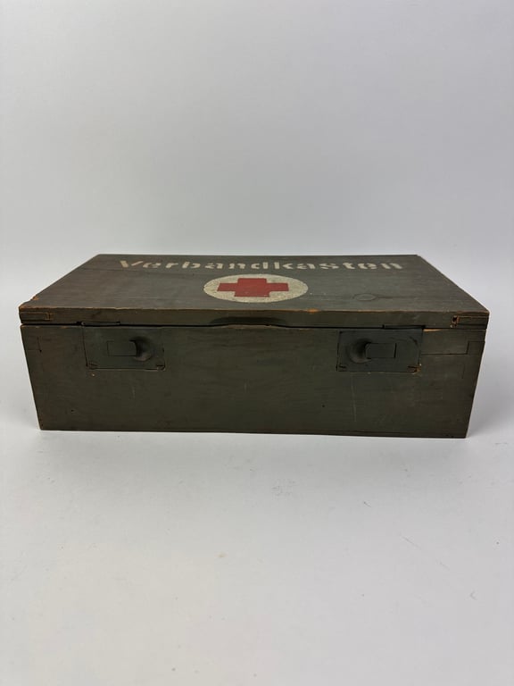 Wehrmacht Vehicle "VERBANDKASTEN"