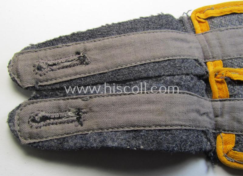 Superb - and fully matching! - pair of later-war-period, so-called: 'M44'-pattern, simplified WH (Luftwaffe) EM-type shoulderstraps as was intended for usage by a: 'Soldat der Flieger o. Fallschirm-Truppen'