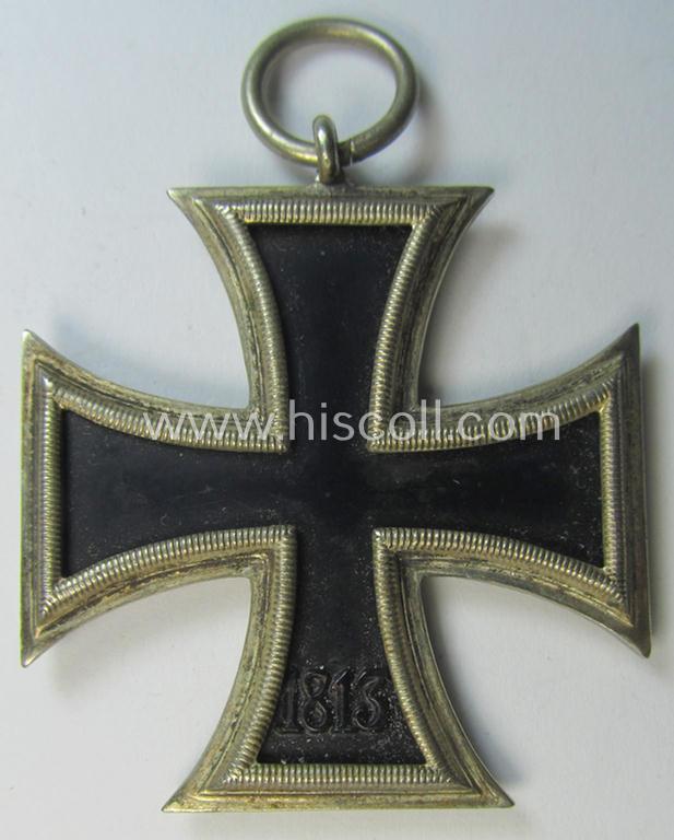 Superb, 'Eisernes Kreuz 2. Klasse' being an early-period, non-maker-marked specimen as was executed in the so-called: 'Schinkel'-pattern by (I deem) the maker: 'Paul Meybauer' and that comes stored in its rare pouch