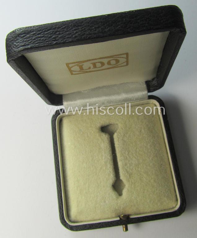 Superb - albeit regrettably empty but nevertheless very desirable! - etui for an: 'Eisernes Kreuz 1. Kl.' (or: Iron Cross 1st class) being a clearly 'LDO'-marked example that comes in an overall very nicely preserved condition