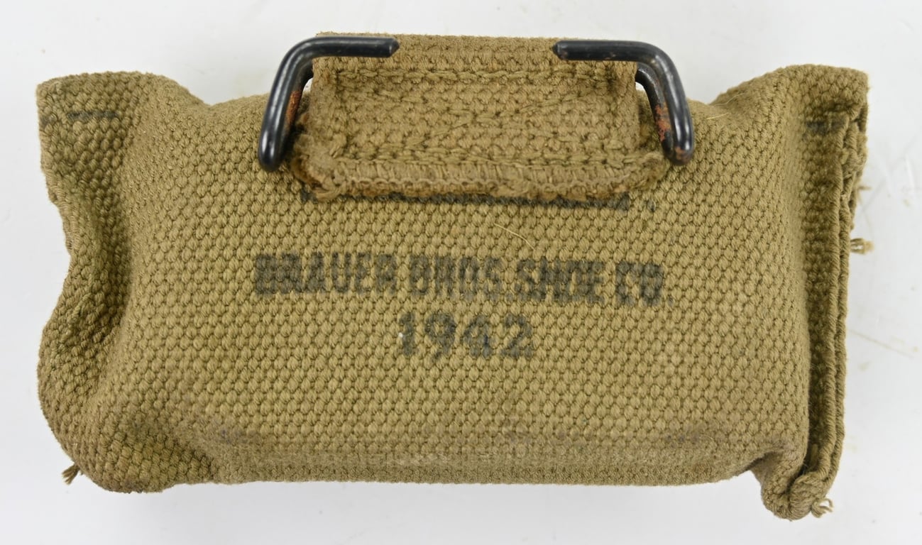 US WW2 M-1924 First Aid Pouch with First Aid Kit
