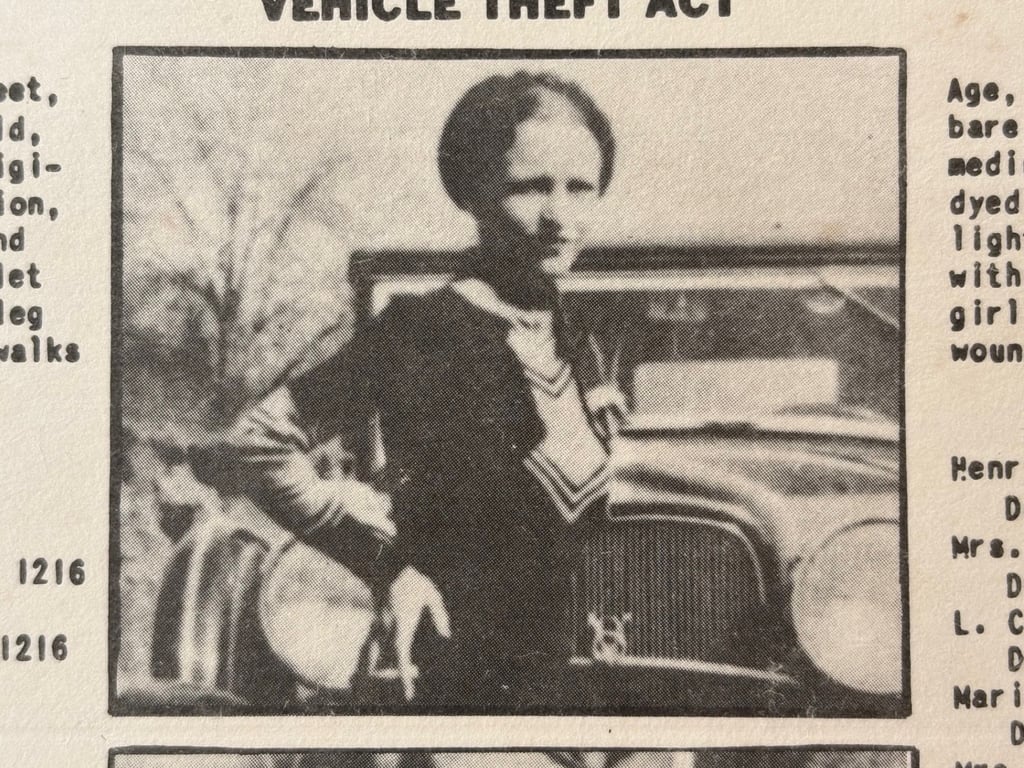 AUTHENTIC ORIGINAL BONNIE & CLYDE ISSUED WANTED POSTER DATED 1934