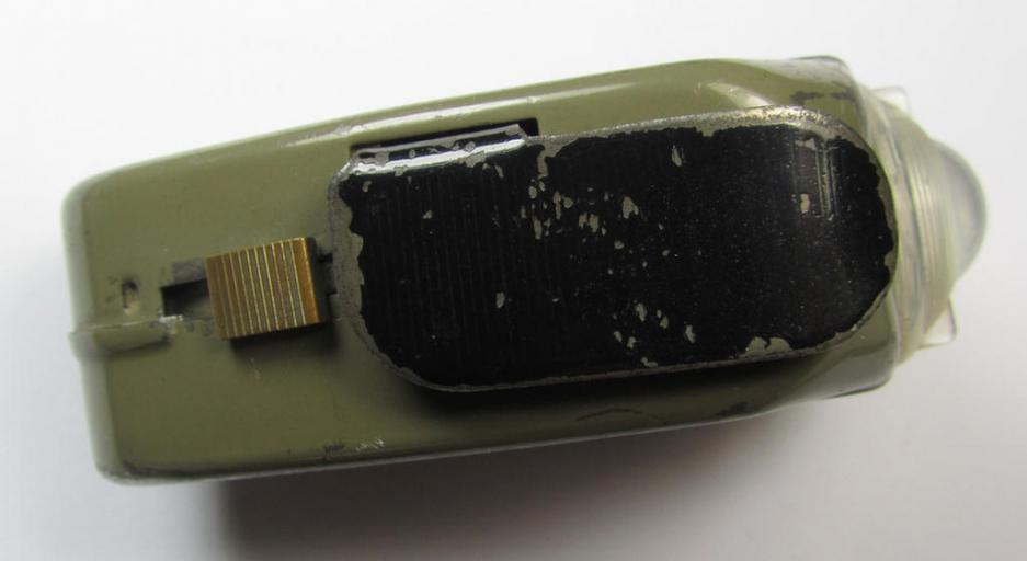 Neat example of a Dutch-produced- (and/or WWII-period-) so-called: 'Philips - Type 7424', hand-operated flash-light (aka: 'Knijpkat')