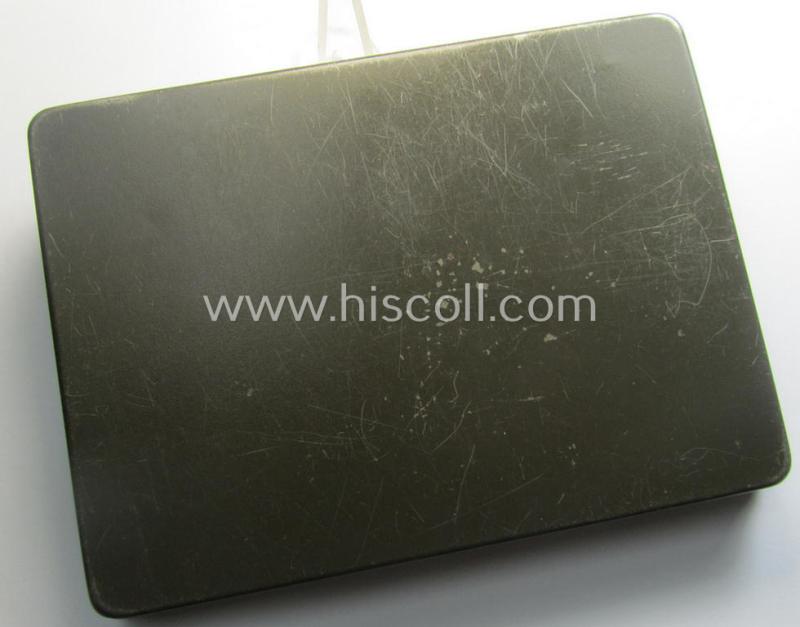 'Standard-issue'-type, (I deem) WH medical-related and/or field-grey-coloured box 'Buchse' (ie. container) being an undamaged example that shows the text: 'Tabletten' on its top