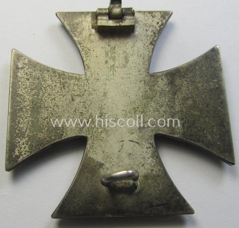 Attractive 'Eisernes Kreuz 1. Klasse' (or: Iron Cross 1st class) being a non-maker-marked (and non-magnetic!) example as was - I deem - produced by the 'Hersteller' (ie. maker): 'B.H. Mayer's Kunstprägeanstalt'