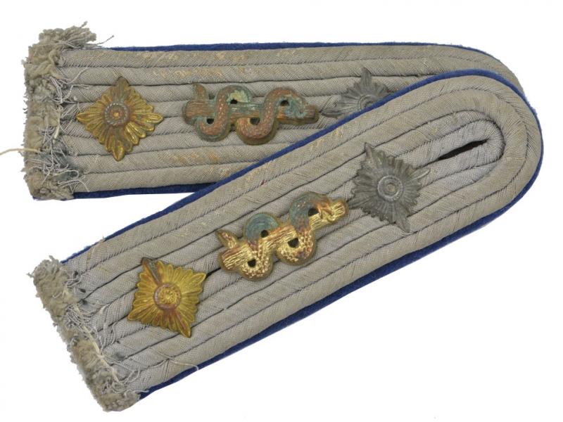 German WH Medic Shoulderboards