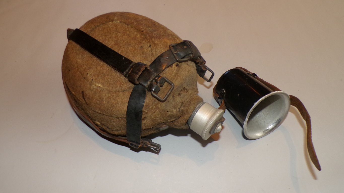 Wehrmacht 1L Medical Canteen (cfm 43/44 Factory Mix)