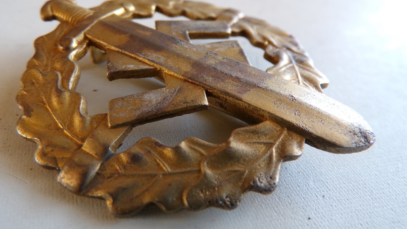 SA Sport Badge in Gold Fechler Bernsbach / SA