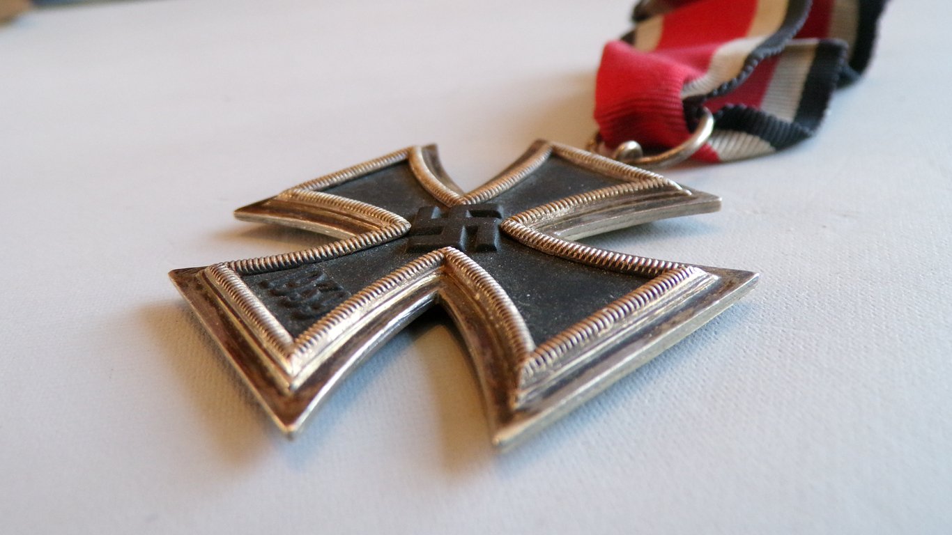 Iron Cross 2nd Class "27"