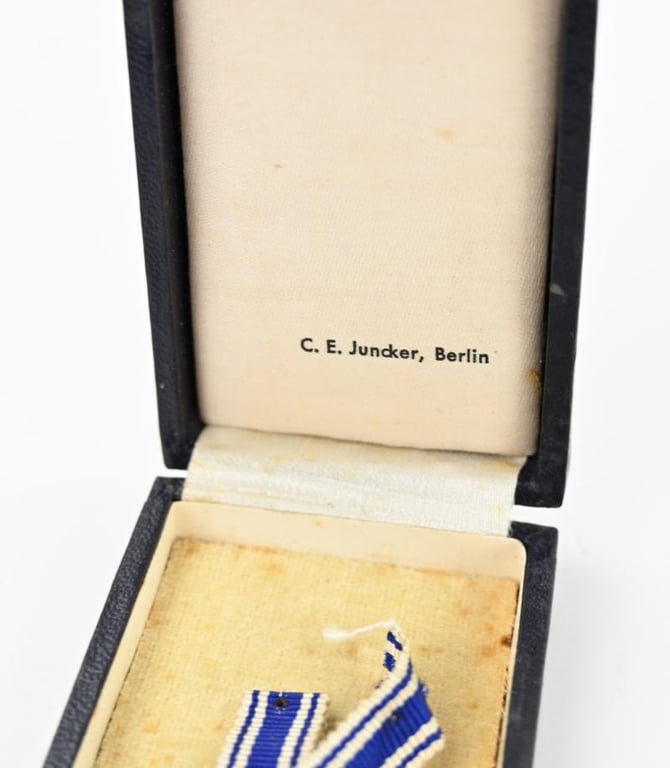 German Mother's Cross in Gold with case
