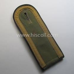 Single, WH (Heeres) 'tropical-issued' ie. 'DAK'-related, NCO-type shoulderstrap...