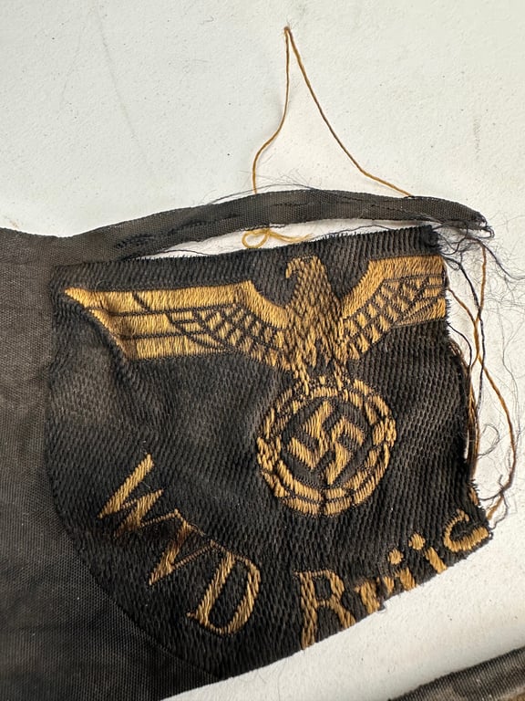 'Deutsche Reichsbahn' BeVo-gewoven 'WVD Brüssel' and 'HVD Brüssel' Emblem