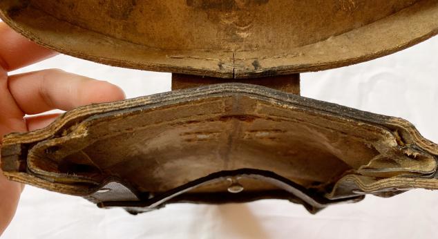 German Folding Shovel with Carrying Case, 1st model