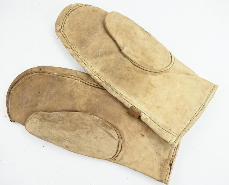 British WW2 Artillery Gloves