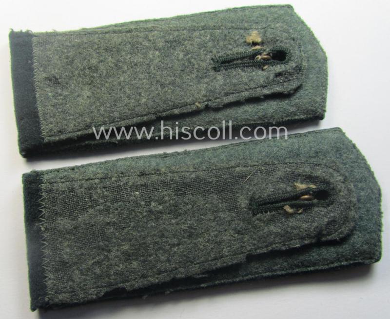 Pair of early- (ie. pre-) war-period, WH (Heeres) 'M36'- (ie. 'M40'-) pattern 'cyphered' (pointed-styled!) EM-type shoulderstraps as intended for an: 'Soldat u. Mitglied des Artillerie-Rgts. 50'