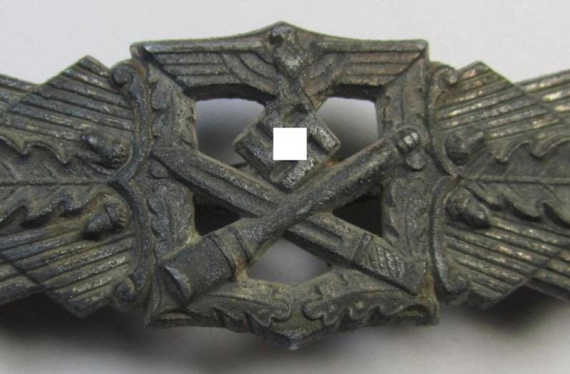 'Nahkampfspange in Silber' (or: silver-class close-combat clasp ie. CCC) being a maker- (ie. 'FLL'-) marked- and/or minimally converse-shaped so-called: '2nd pattern'-specimen as was produced by the maker- (ie. 'Hersteller') 'Friedrich Linde...