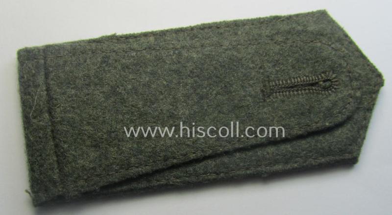 Single, WH (Kriegsmarine) 'cyphered' EM-type shoulderstrap: 'Soldat eines Küsten-Artillerie-Rgts. o. Abtlgs.'