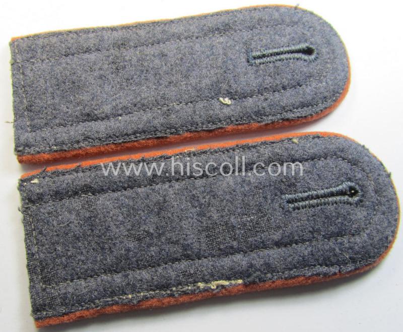 Superb - and/or fully matching! - 'cyphered' pair of WH (Luftwaffe) NCO-type shoulderstraps  as piped in the light-brown-coloured branchcolour as was intended for an: 'Uffz. der Nachrichten-Truppen u. Mitglied einer Nachrichtenschule'