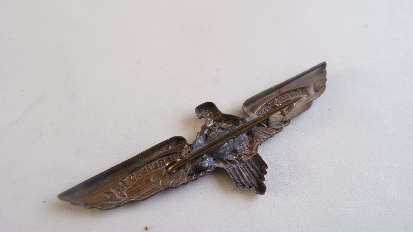 Rare 1934 Berlin Fliegertreffen Tinnie