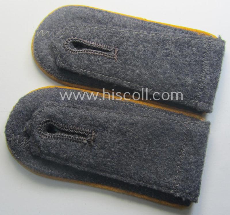Pair of WH (Luftwaffe) EM-type shoulderstraps as intended for usage by a: 'Soldat der Flieger- o. Fallschirmjäger-Trpn.' and that comes in a just  moderately used- and/or worn, condition
