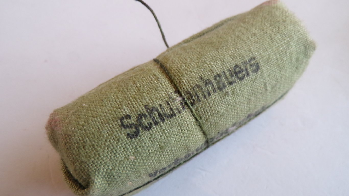 Lot of 3 field dressings