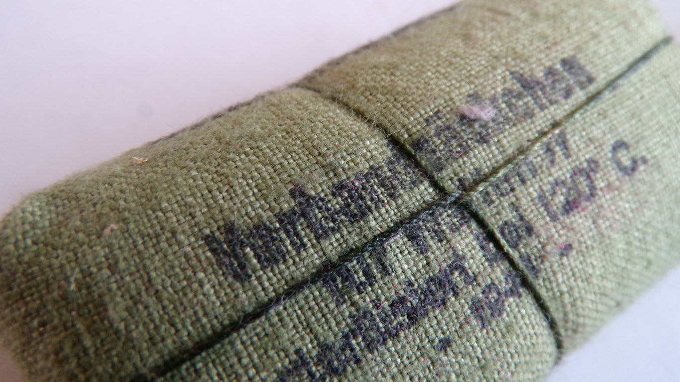 Lot of 3 field dressings