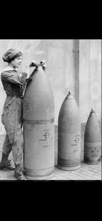 VERY RARE BRITISH WWII FEMALE MUNITIONS WORKERS HEAD-DRESS. CANARY GIRLS.