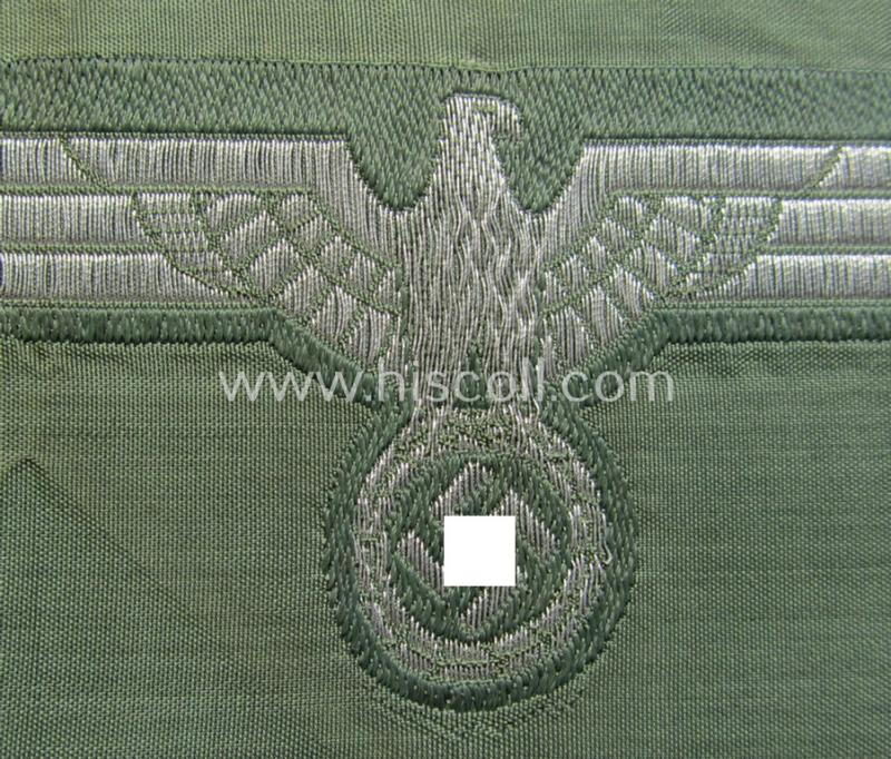 Attractive, WH (Heeres) officers'- (ie. eventually NCO-) type breasteagle being a 'virtually mint- ie. unissued' example as executed in attractive so-called: 'flat-wire'- (ie. 'BeVo'-) weave-pattern