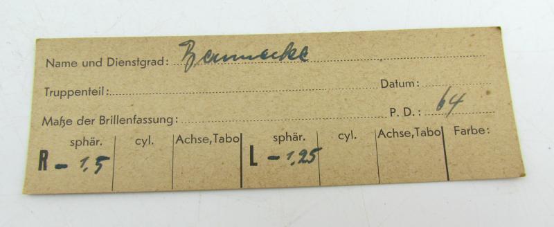 Wehrmacht 'Maskenbrille' in Container