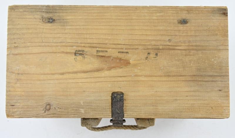 German WH Entlastungzunder 44 Ammunition Box