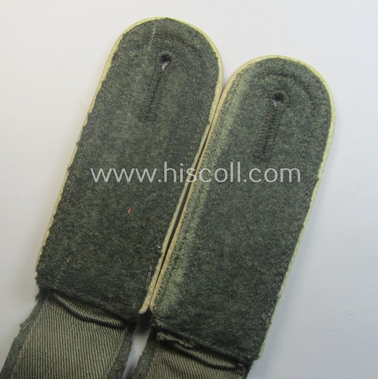 Pair of WH (Heeres) NCO-type (ie. 'M41- o. M43'-pattern) shoulderstraps: 'Uffz. eines Infanterie-Rgts.'