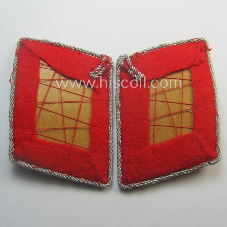 Pair of neatly hand-embroidered, WH (Luftwaffe) officers'-type collar-patches: 'Leutnant der Flak-Artillerie-Trpn.'