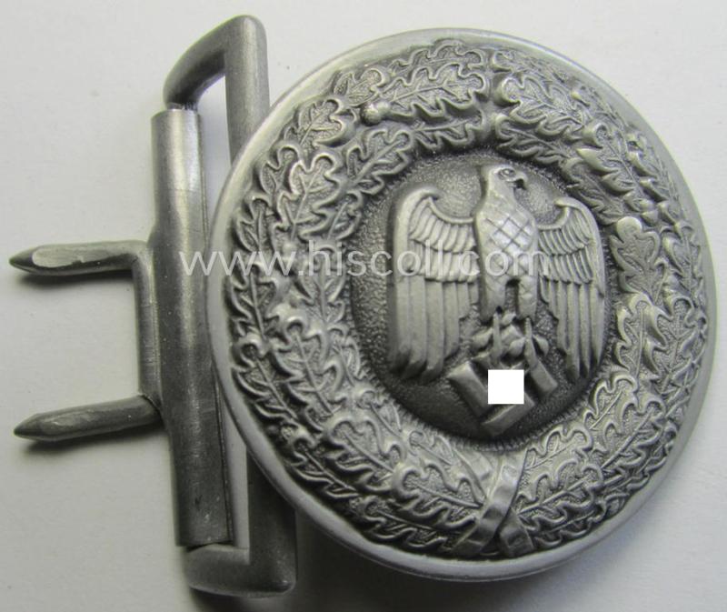 WH (Heeres) 'standard'-pattern, aluminium-based (dress- ie. 'Ausgeh'-pattern) belt-buckle and belt (ie. 'Augeh- o. Feldbinde für Mannschaften u. Uffz. des Heeres')