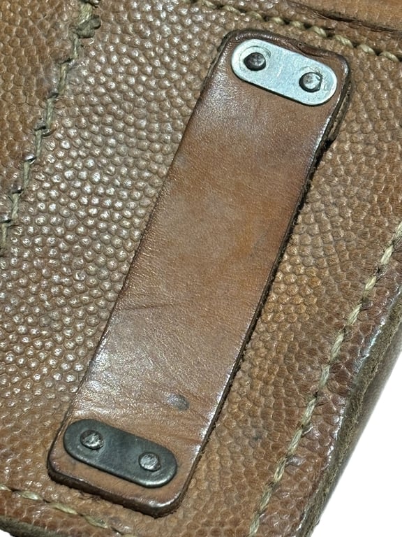 Luftwaffe matching pair light brown K98 pouches