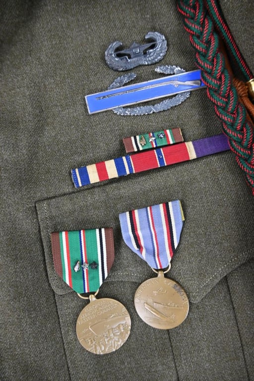 US WW2 82nd Airborne Division 325th GIR IKE Service Jacket & Garrison Cap