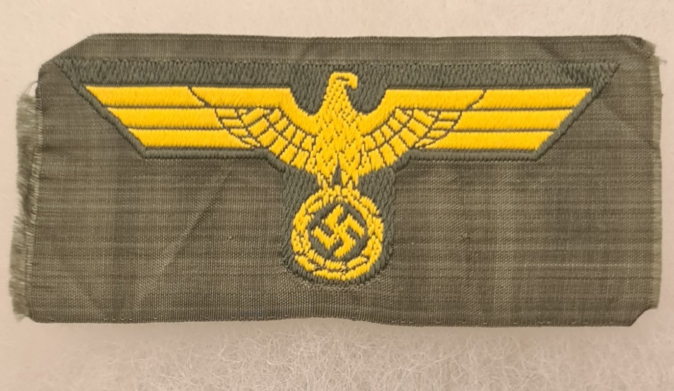 Kreigsmarine Coastal Artillery Uncut Cap Badge