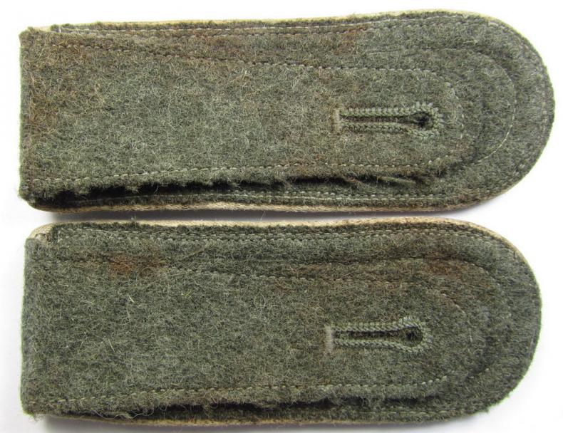 Superb - and/or fully matching! - pair of WH (Heeres), mid-war-period, so-called: 'M43'-styled, NCO-type, 'cyphered' shoulderstraps as was intended for usage by an: 'Oberfeldwebel der Infanterie-Truppen u. Mitglied einer Unteroffiziersschule'