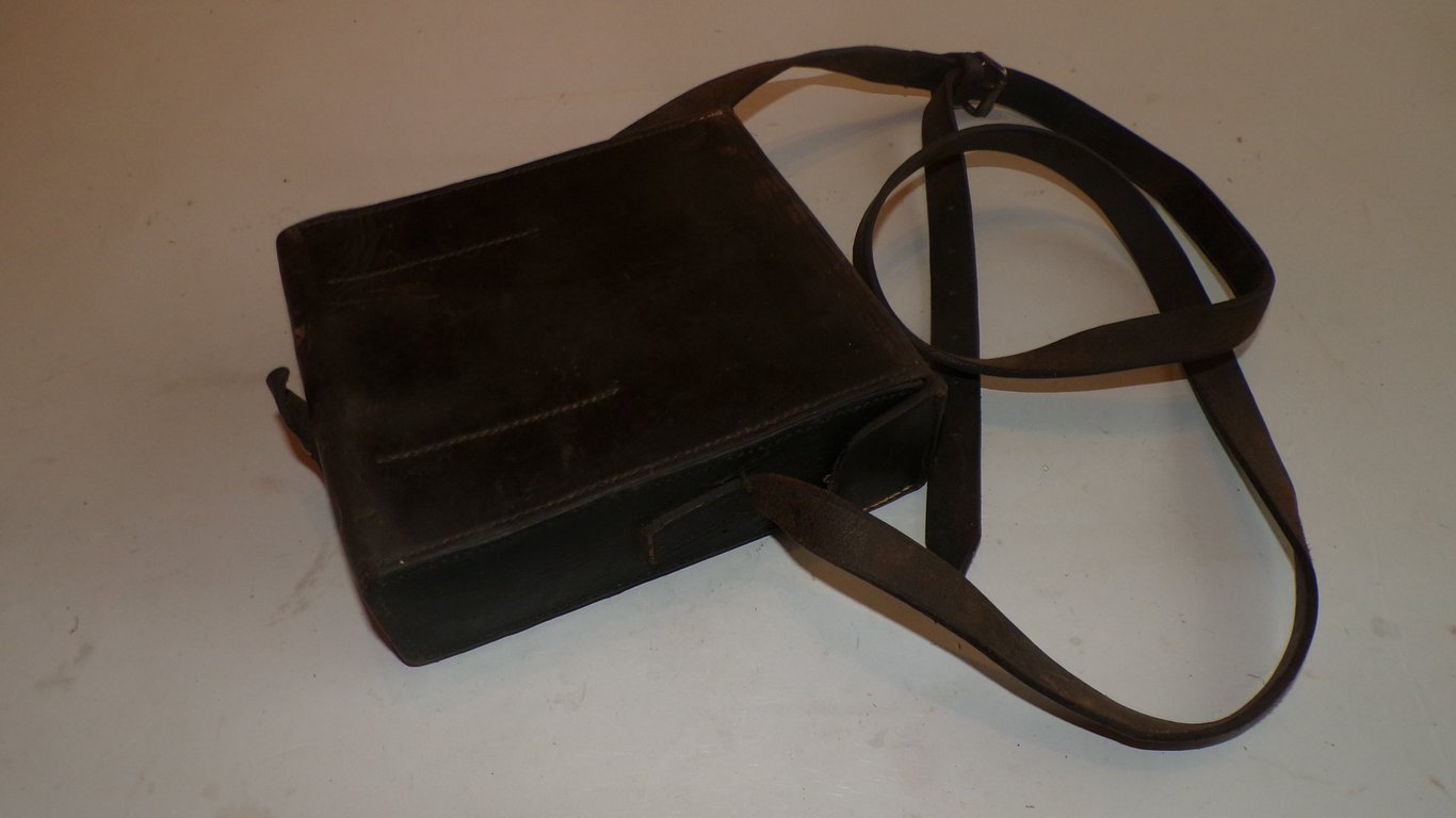 MG13 Gunners tool pouch with content