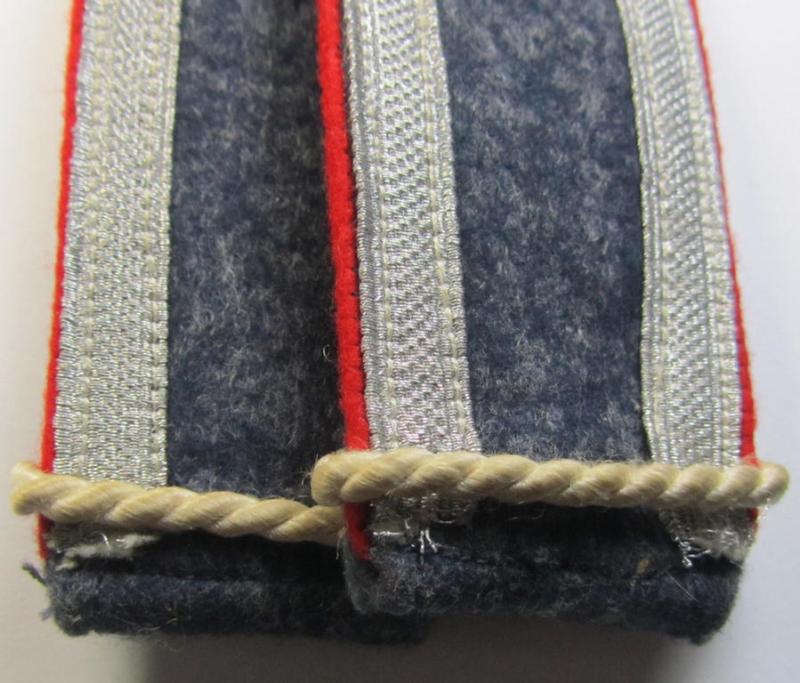 Attractive - and fully matching! - pair of WH (LW), mid-war-period-pattern- (and typically 'tailor-made'!) NCO-type shoulderstraps as was intended for an: 'Unterwachtmeister der Flakartillerie-Truppen'
