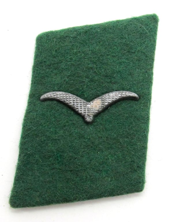 Luftwaffe Field Division 'Flieger' collar tabs