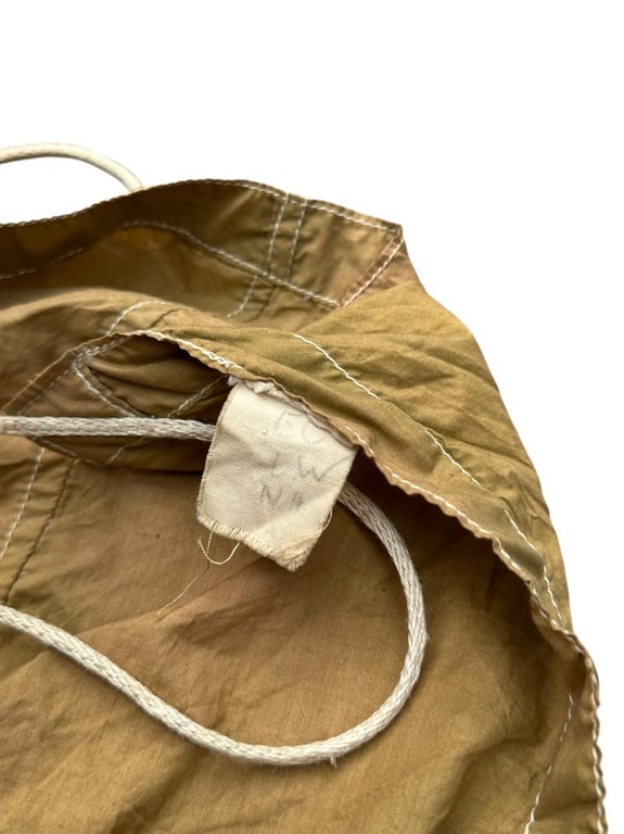 British WW2 Early Parachute-Extractor