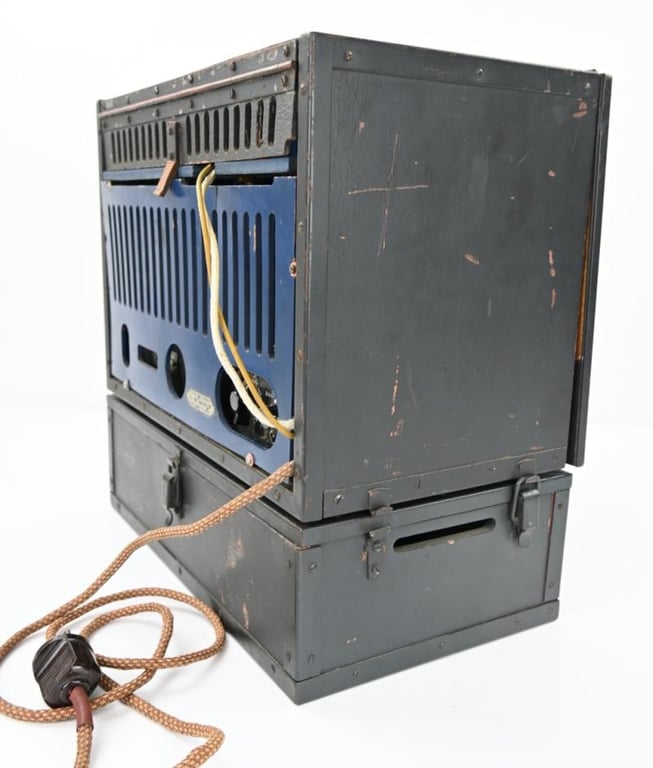 German WH Philips 156 UBV Broadcast Receiver