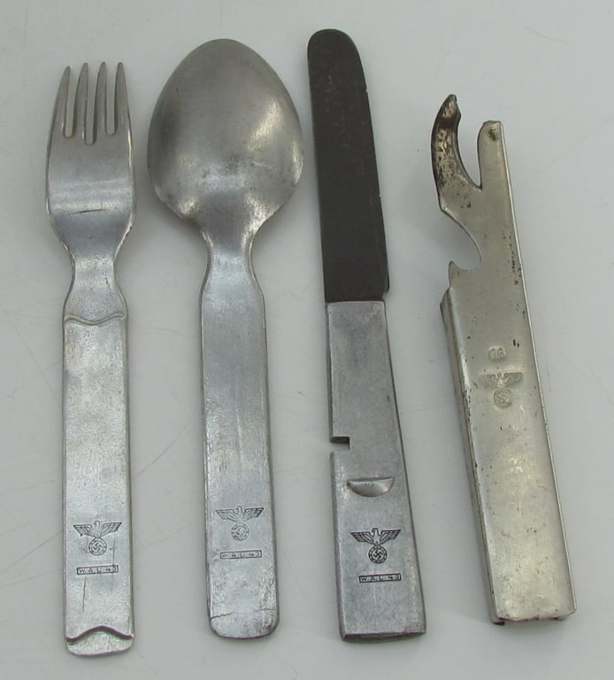 Wehrmacht Heer field cutlery set marked WAL 43