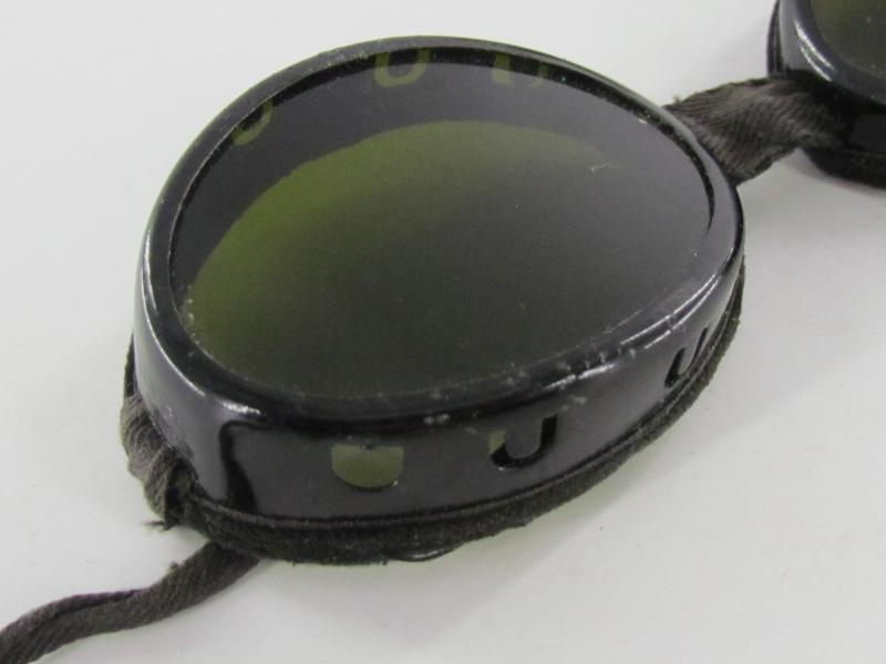 WH/SS aluminum Sun/Dust Goggles in Original Case