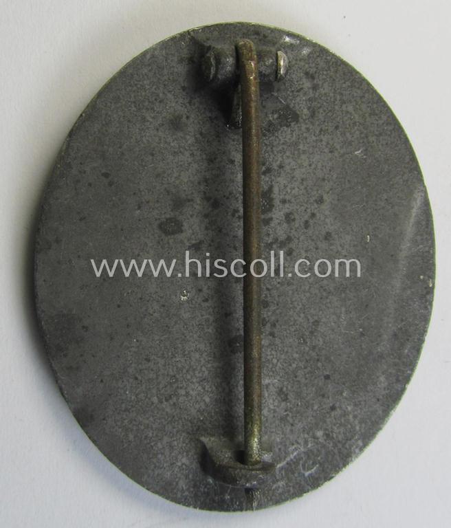 Attractive, silver-class wound-badge (or: 'Verwundeten-Abzeichen in Siber') being a non-maker-marked example that comes stored in its original, carton-based pouch as was produced by the maker (ie. 'Hersteller'): 'Steinhauer & Lück'