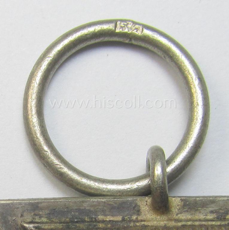 'EKII. Klasse' being a maker- (ie. '52'-) marked example that comes together with its confectioned ribbon (ie. 'Bandabschnitt') by the maker (ie. 'Hersteller'): 'Gottlieb & Wagner'