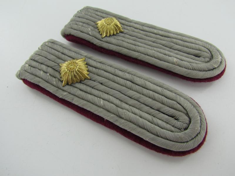 Wehrmacht (Heer) Nebelwerfer Oberleutnanteutnant Shoulder Boards